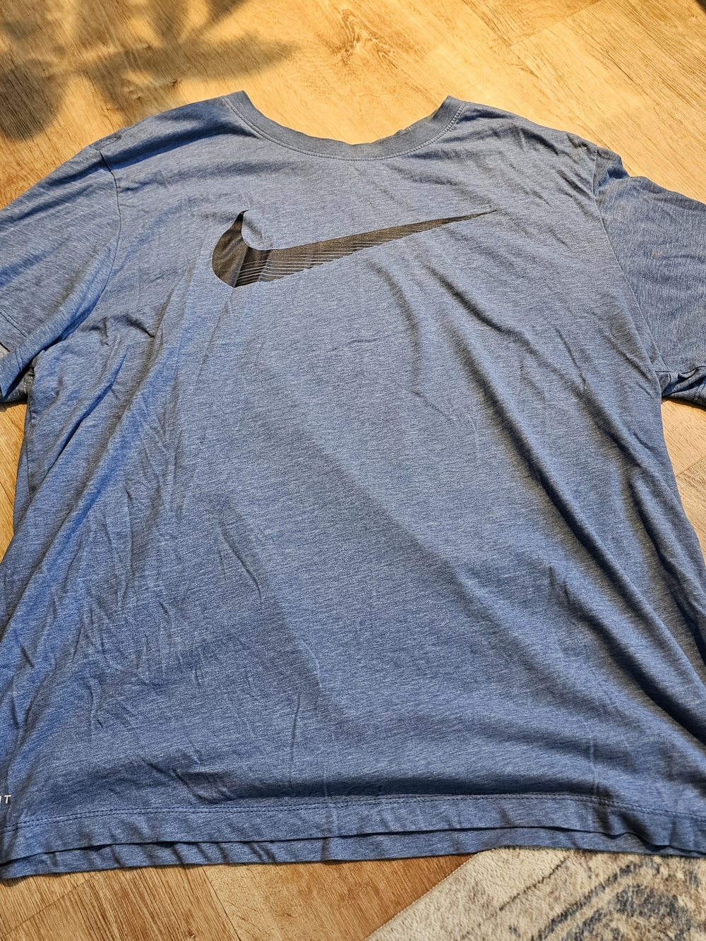 Nike Men's Heather Blue Short-Sleeve Tee with Black Swoosh